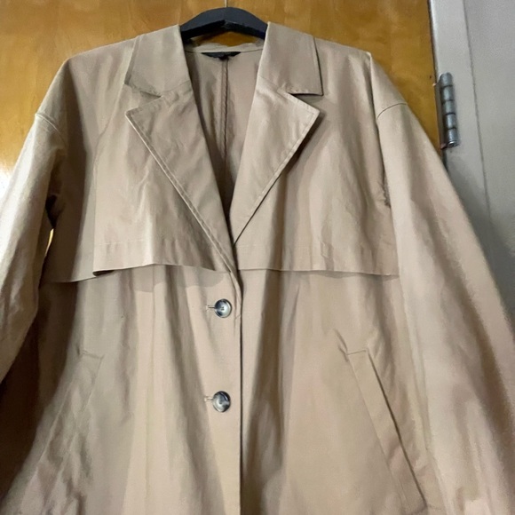 Banana republic, timeless, trenchcoat - Picture 4 of 7